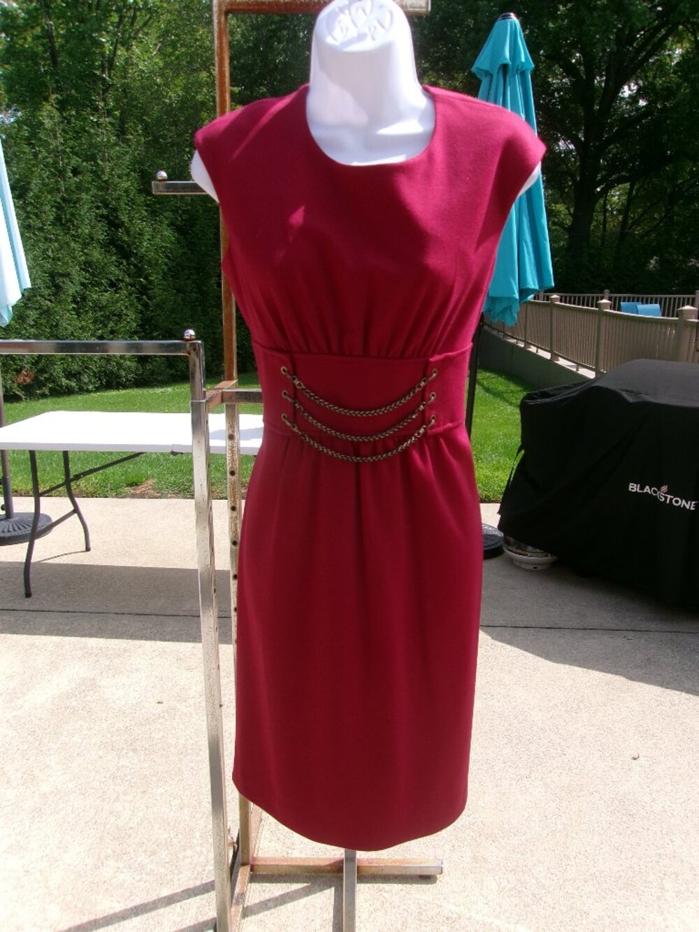 NWOT CALVIN KLEIN BURGENDY CHAIN SHEATH DRESS 8